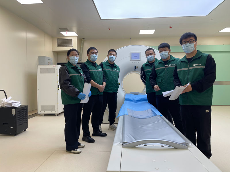 工作人员在检测现场